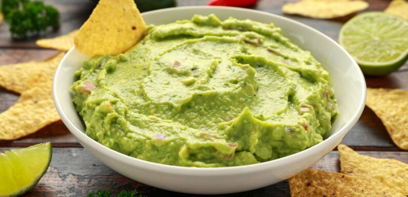 Przepis na pastę z awokado i serka