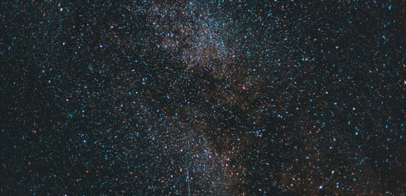 Godzina 14:14 – lustrzane godziny – znaczenie