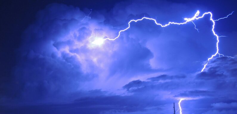 Sen o burzy – sennik 2025 – najważniejsze znaczenia